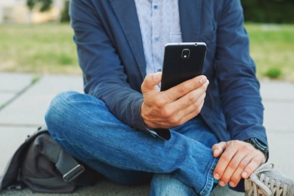 How to Get a Free Smartphone from the Government