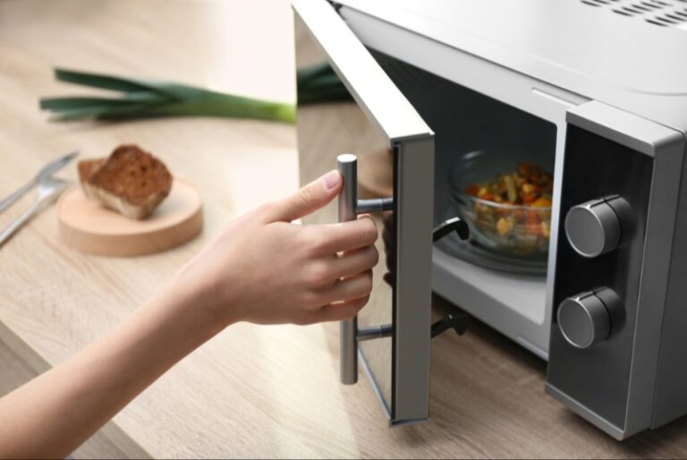 Mastering Microwave Mastery: Your Guide to Making a Smart Purchase