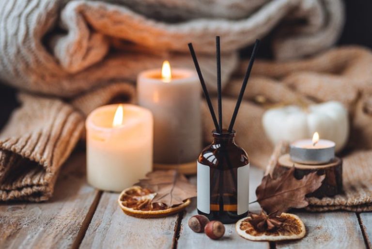 A Guide to Selecting the Best Fall Aromatherapy Oils for Comfort and Relaxation